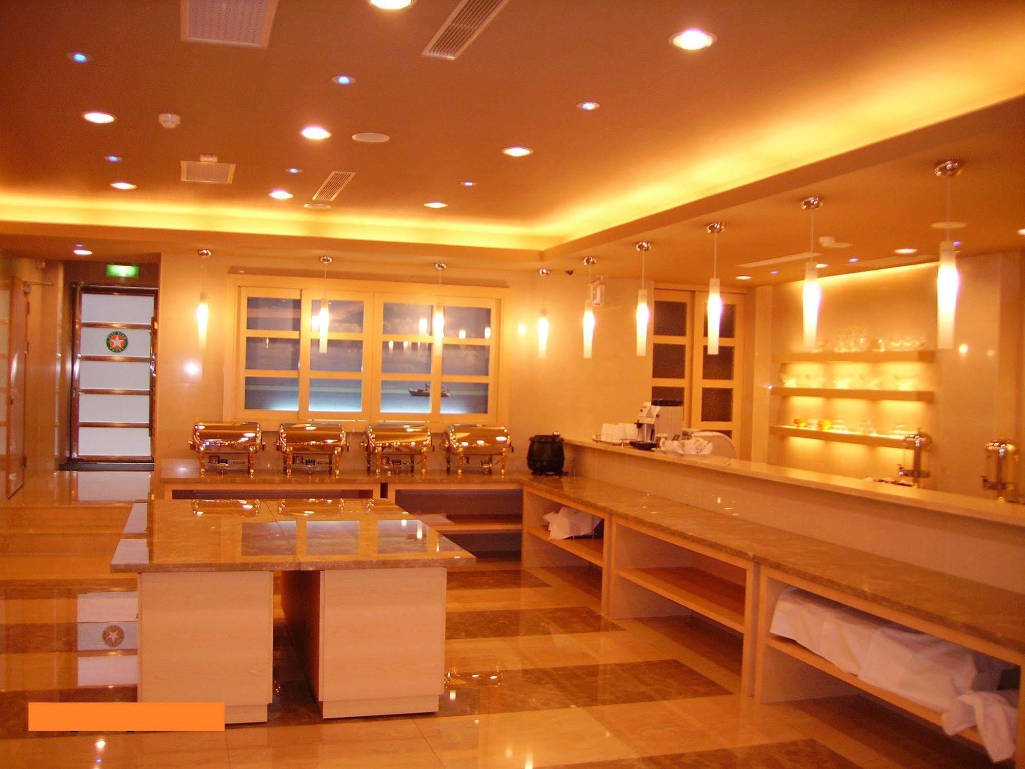 Kindness Hotel - Hanshen Kaohsiung Exterior foto